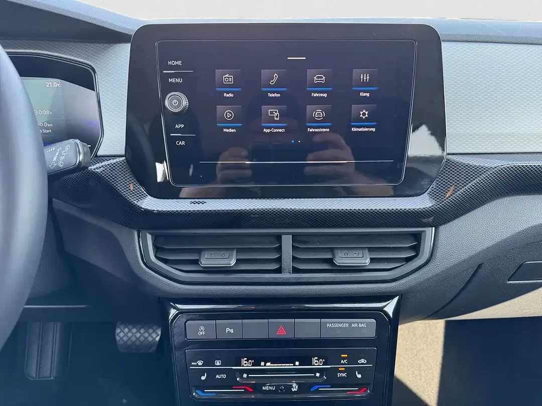 Volkswagen T-Cross - Thumbnail 11