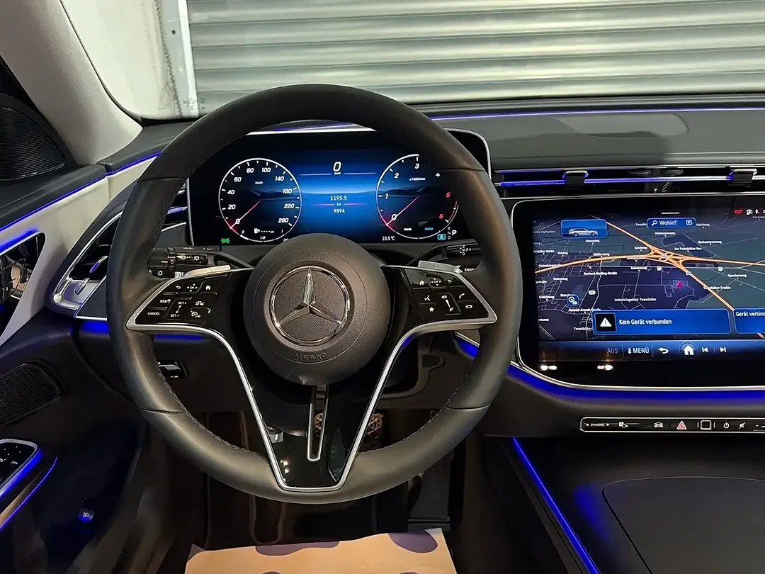 Mercedes-Benz E 200 - Thumbnail 8