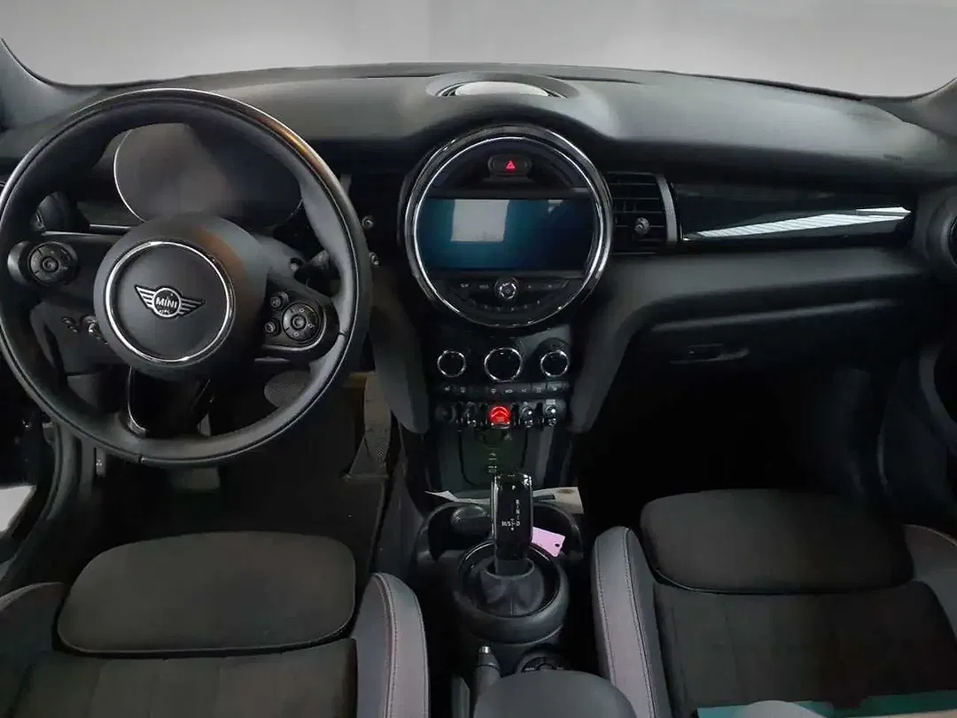 MINI Cooper Cabrio - Thumbnail 3