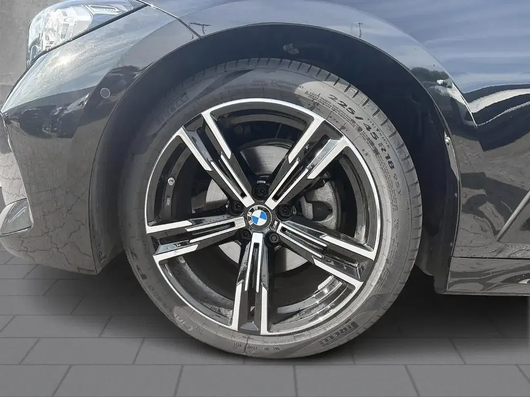 BMW 320 - Thumbnail 6