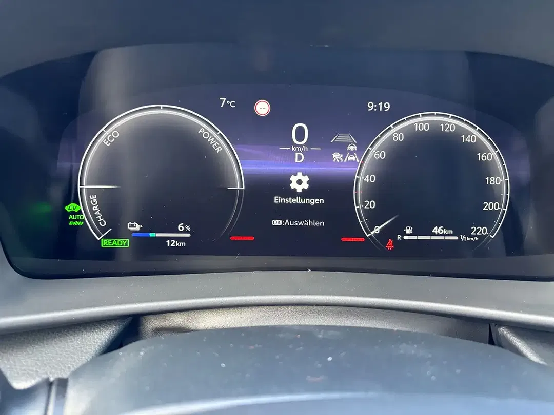 Toyota C-HR - Thumbnail 12