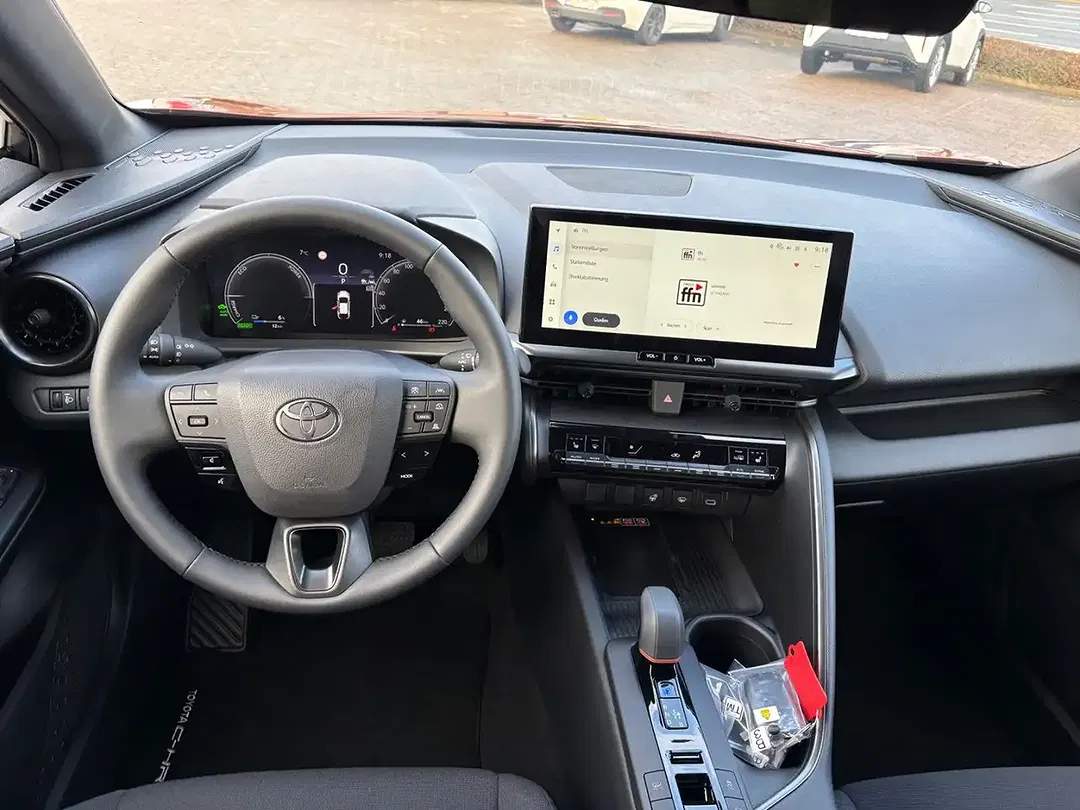 Toyota C-HR - Thumbnail 6