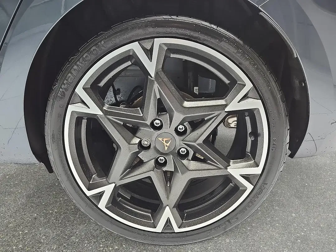 CUPRA Leon - Thumbnail 6