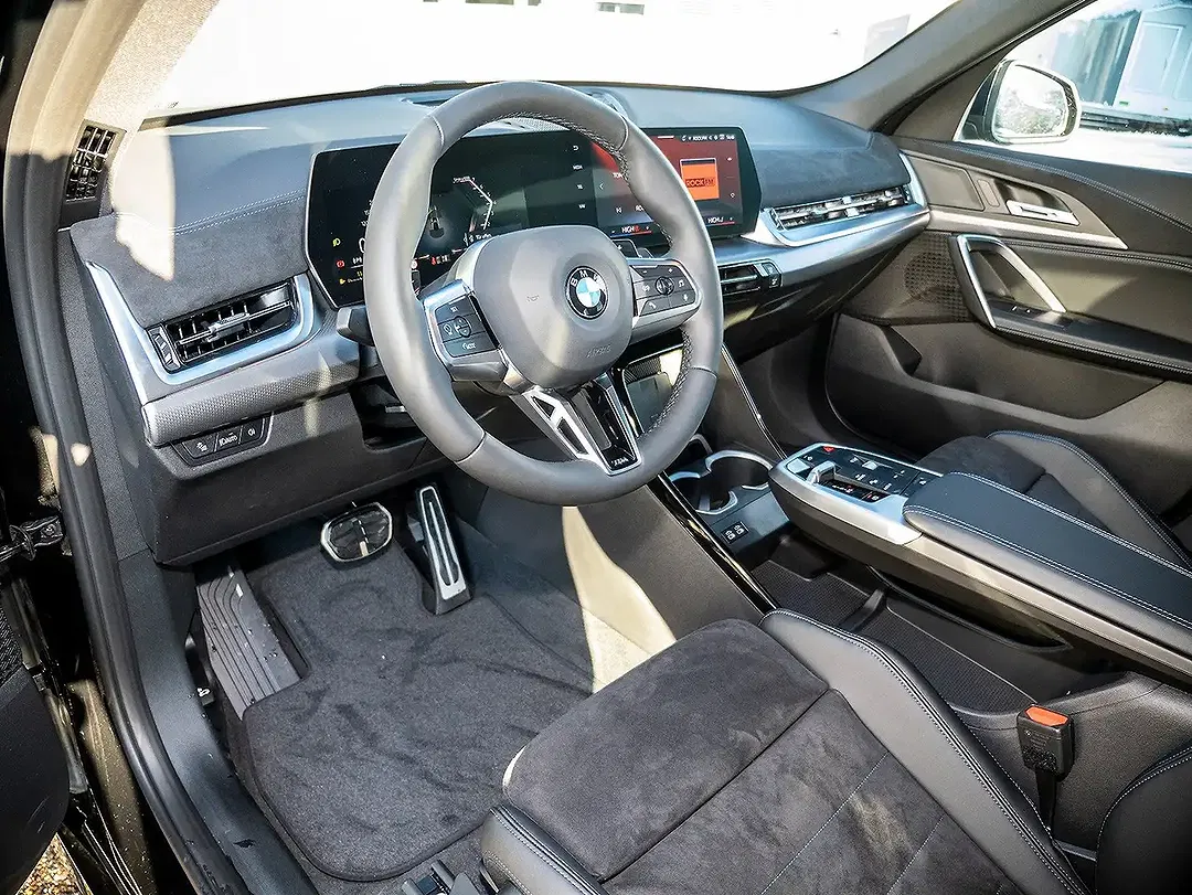 BMW X1 - Thumbnail 3