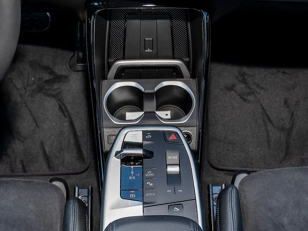 BMW X1 - Thumbnail 9