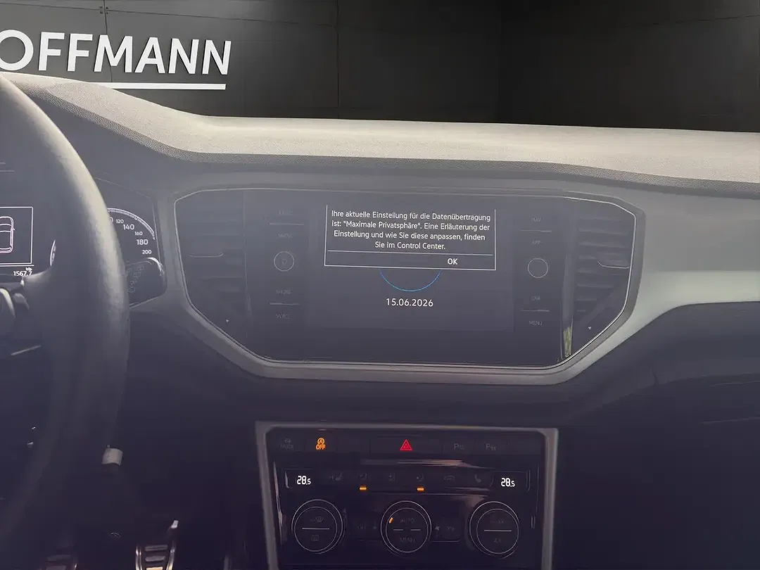 Volkswagen T-Roc - Thumbnail 12