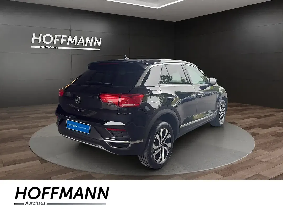 Volkswagen T-Roc - Thumbnail 3