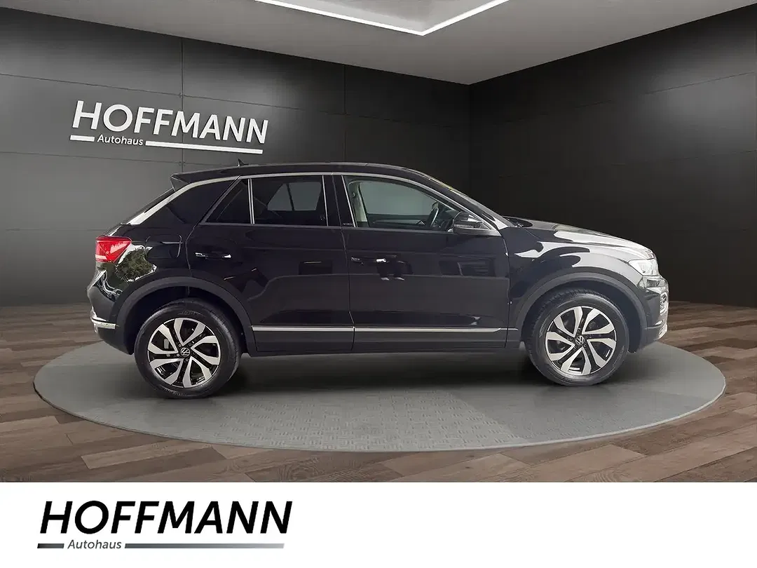 Volkswagen T-Roc - Thumbnail 4