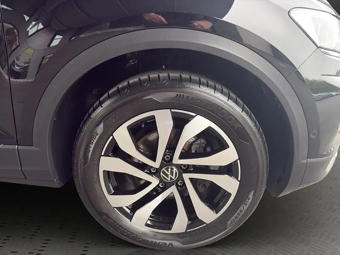 Volkswagen T-Roc - Thumbnail 6