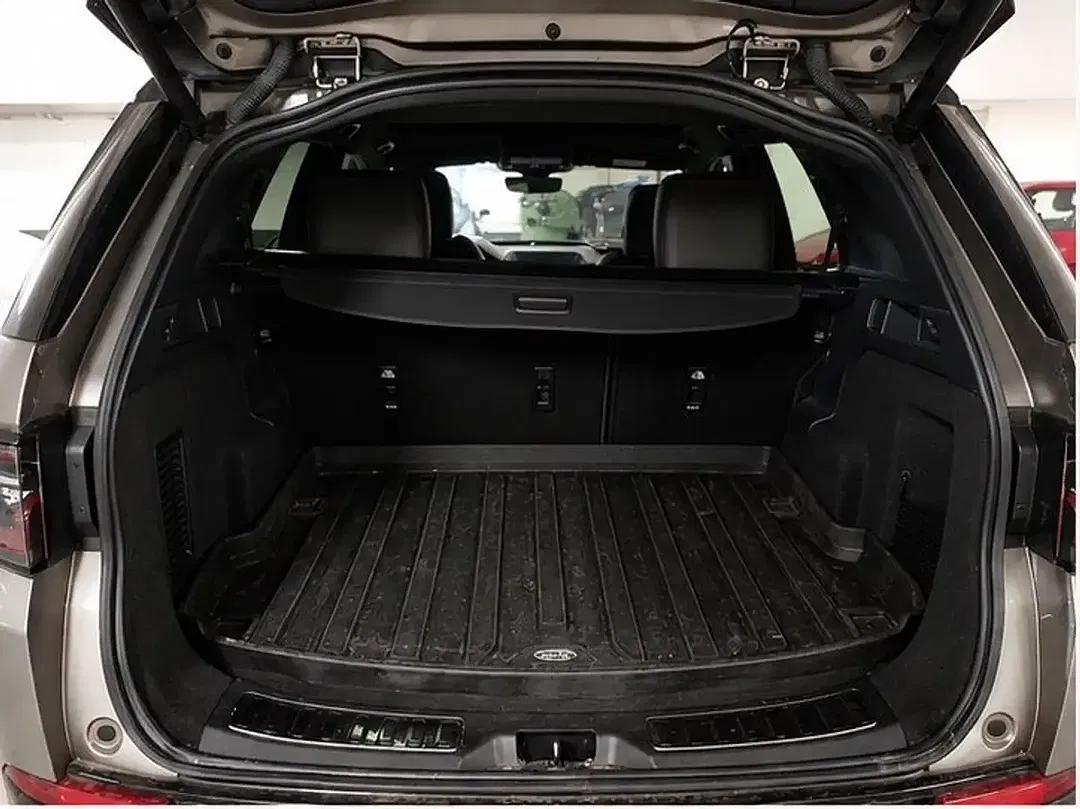 Land Rover Discovery Sport - Thumbnail 12
