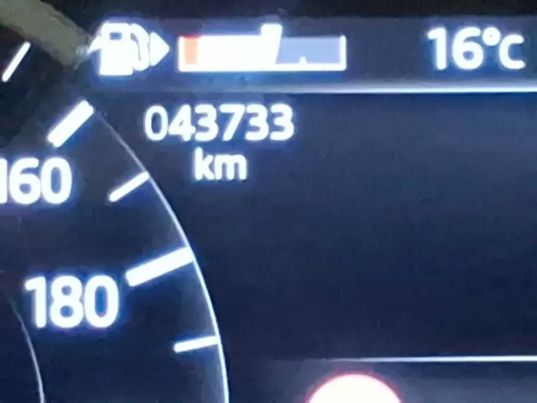 Land Rover Discovery Sport - Thumbnail 7