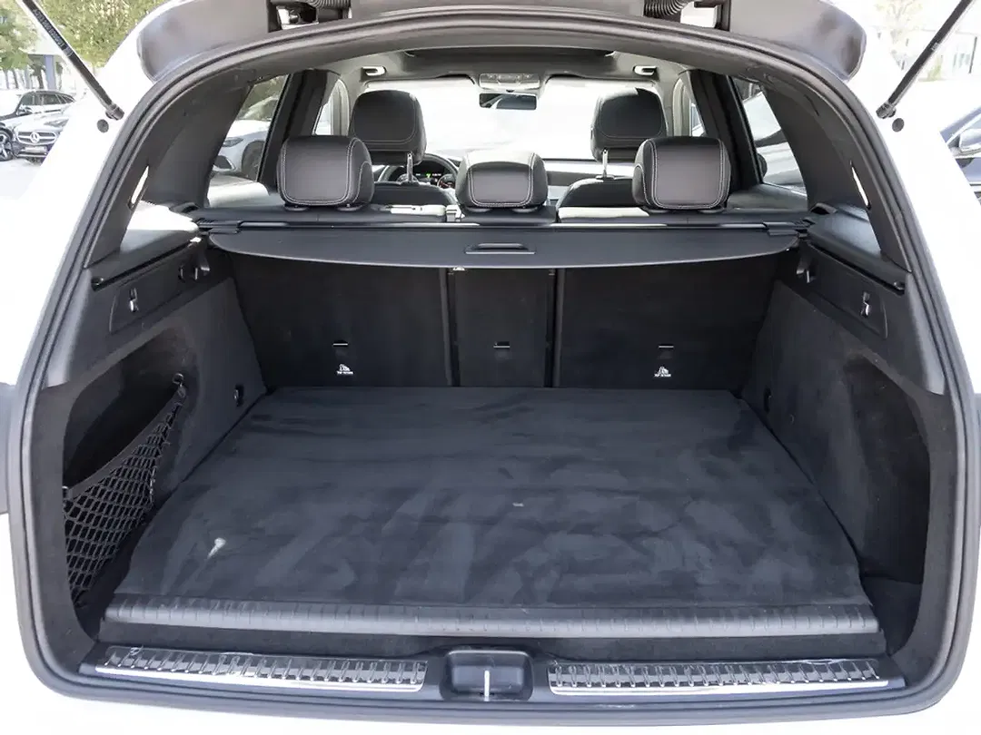 Mercedes-Benz GLC 300 - Thumbnail 6