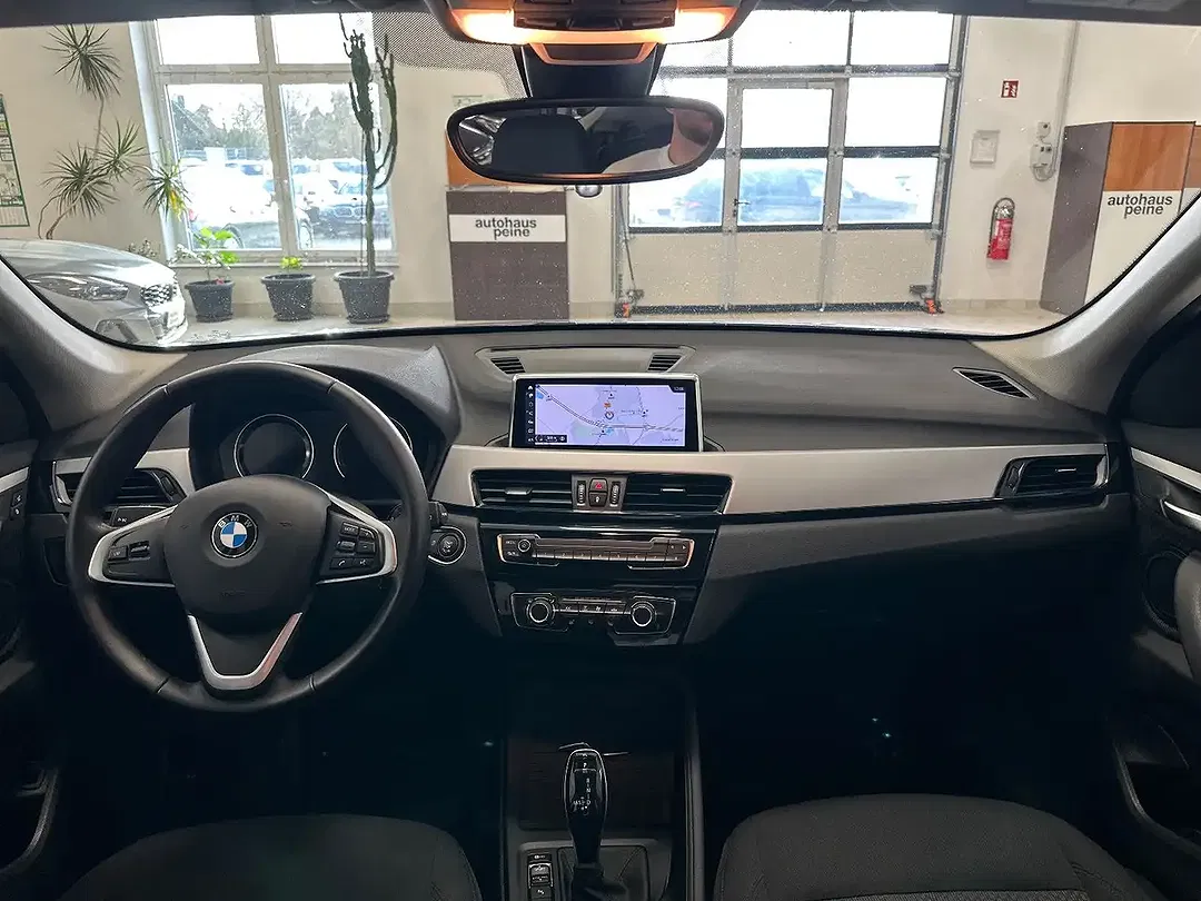 BMW X1 - Thumbnail 3