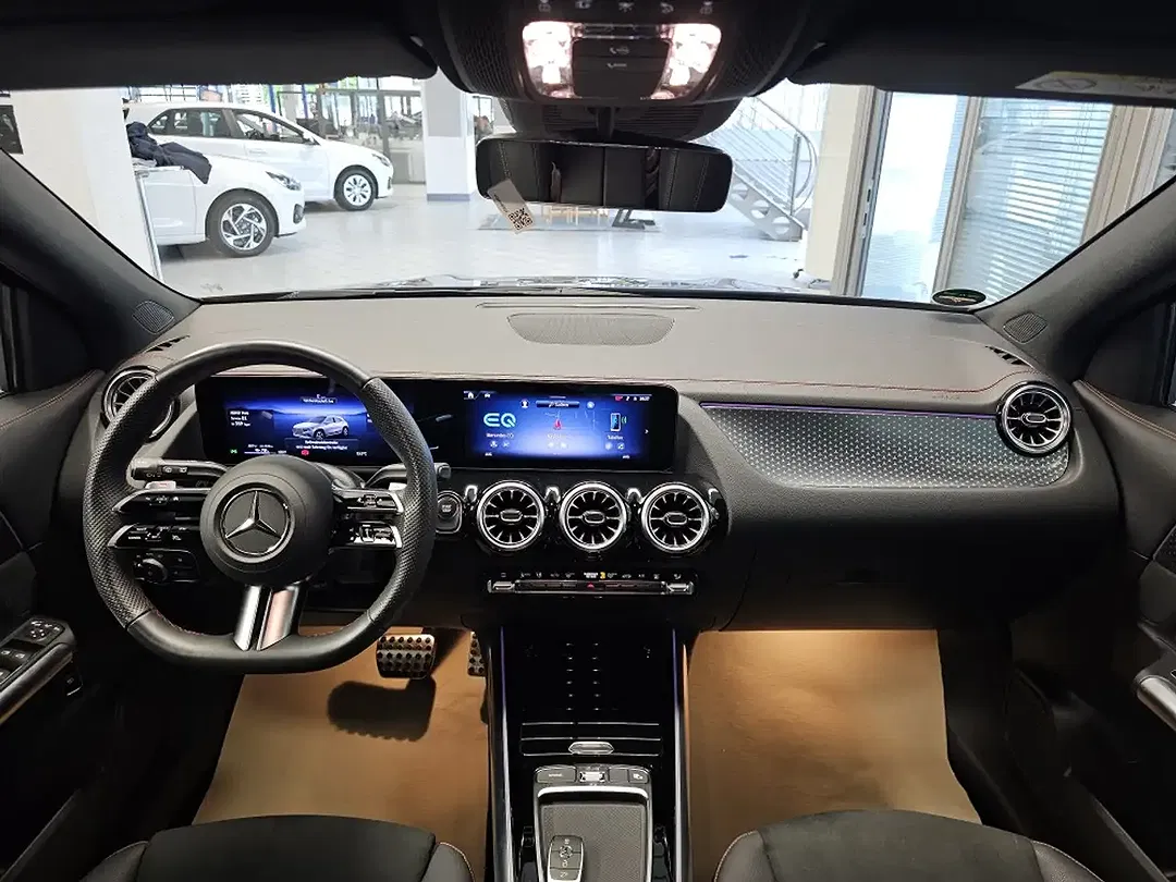 Mercedes-Benz EQA 250 - Thumbnail 12