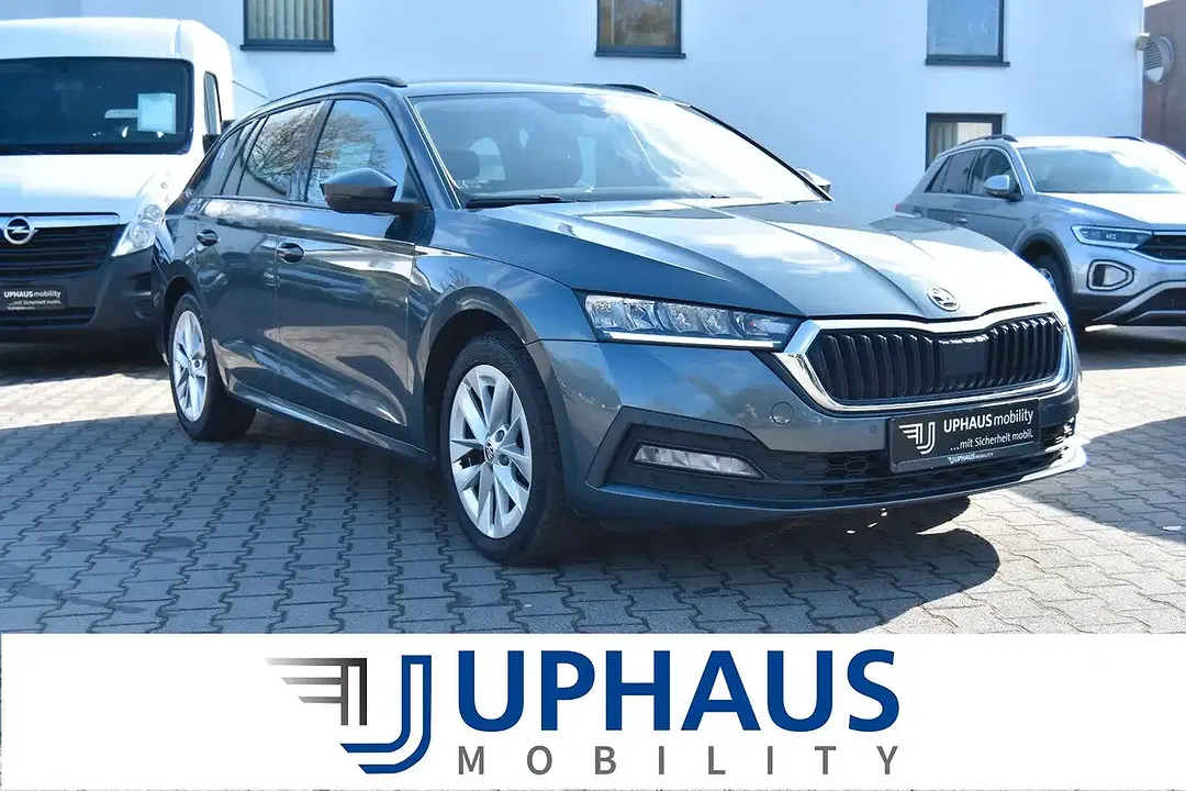 Skoda Octavia 2.0 TDI DSG Combi Ambition - foto 1