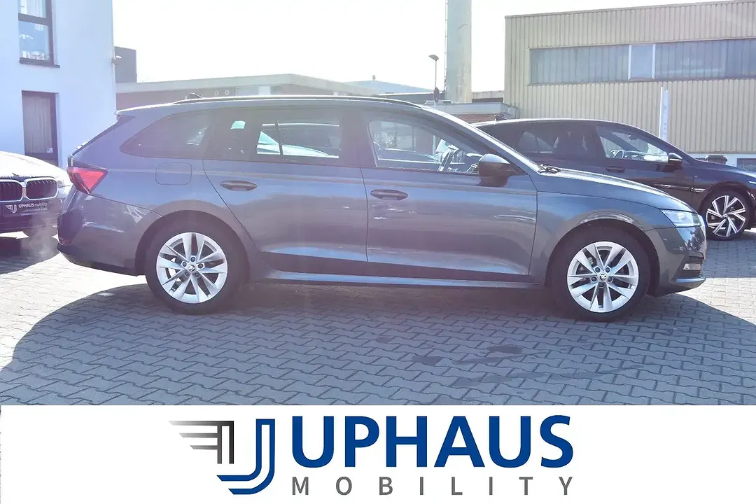 Skoda Octavia 2.0 TDI DSG Combi Ambition - foto 2