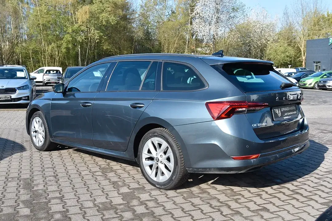 Skoda Octavia - Thumbnail 4