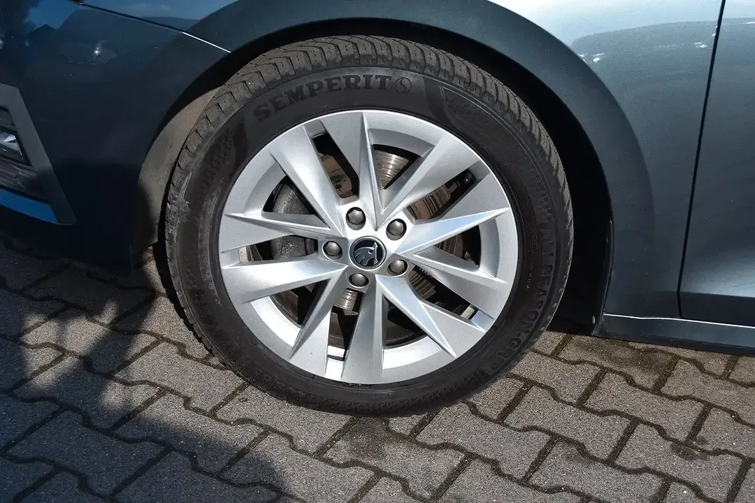 Skoda Octavia - Thumbnail 8