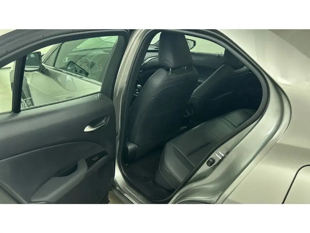 Lexus UX 300e - Thumbnail 12