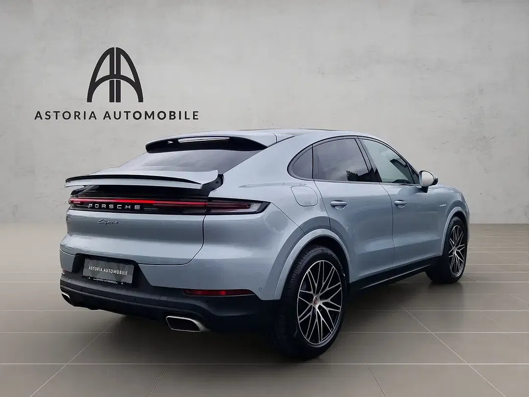 Porsche Cayenne - Thumbnail 5