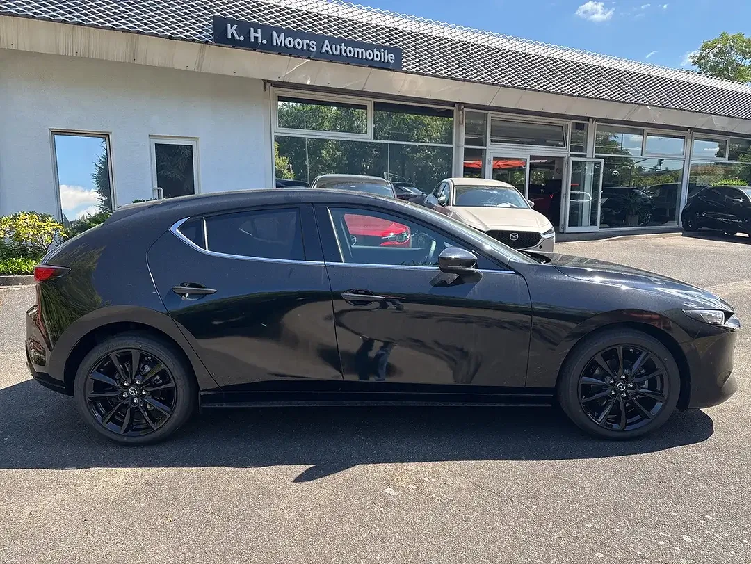 Mazda 3 - Thumbnail 5
