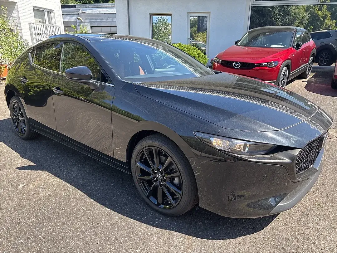 Mazda 3 - Thumbnail 6