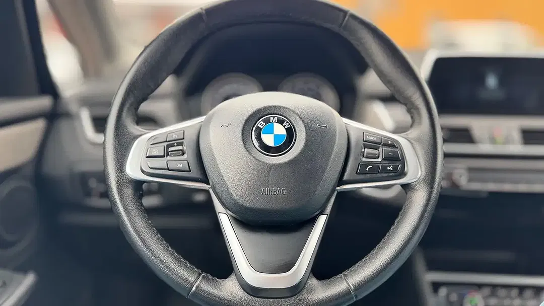 BMW 216 - Thumbnail 10