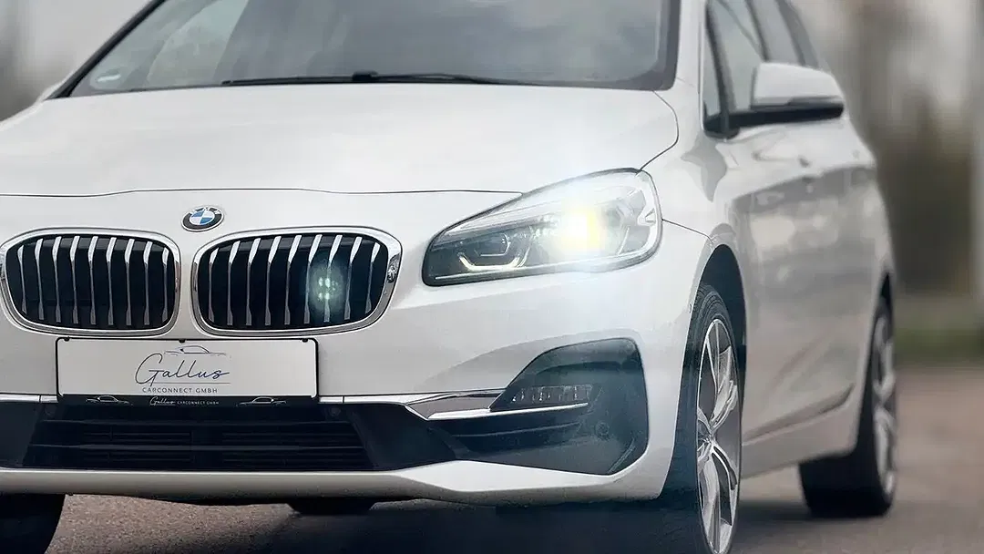 BMW 216 - Thumbnail 5