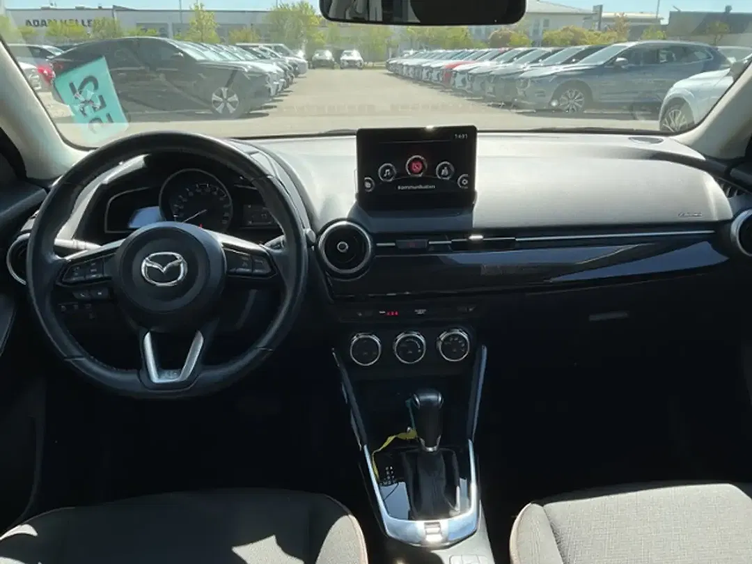 Mazda 2 - Thumbnail 3