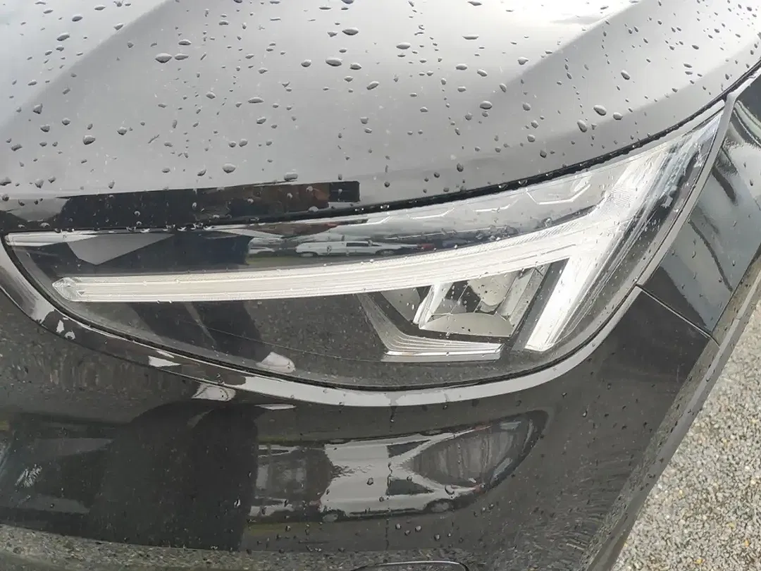 Volvo EX40 - Thumbnail 8