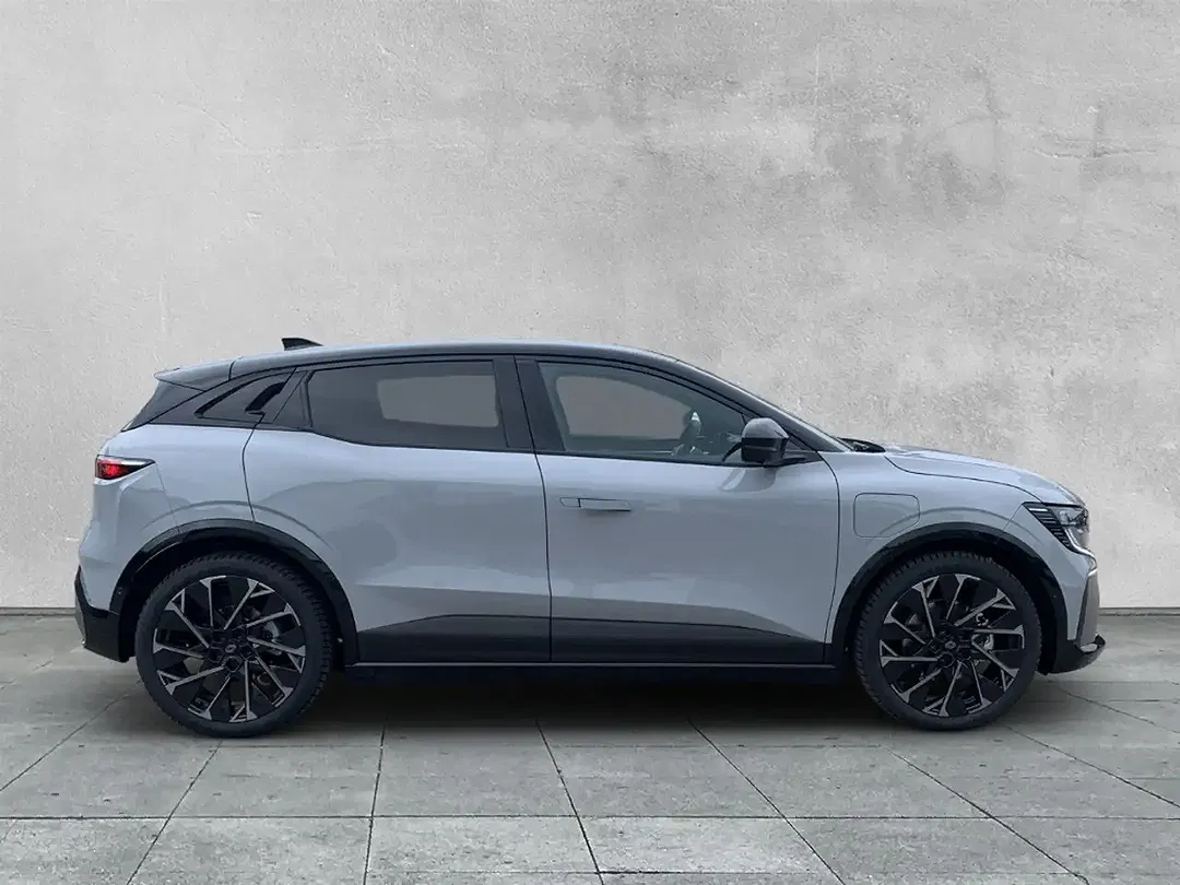 Renault Megane E-Tech - Thumbnail 6