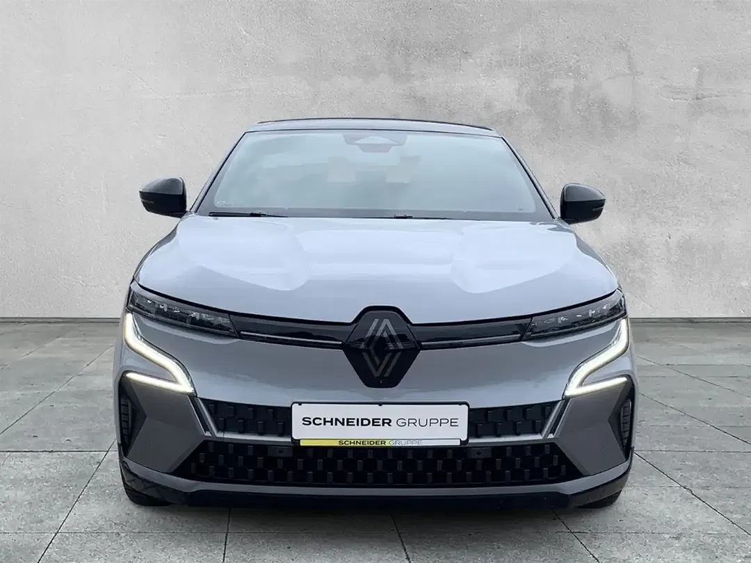 Renault Megane E-Tech - Thumbnail 8