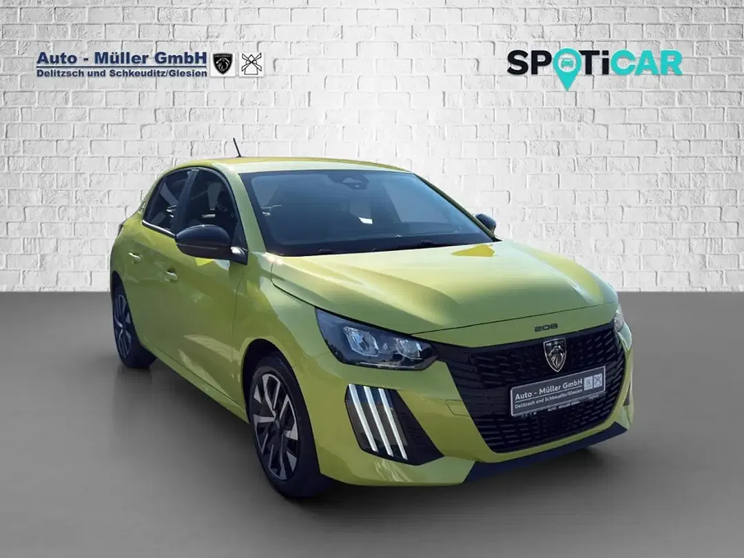 Peugeot 208 - Thumbnail 3
