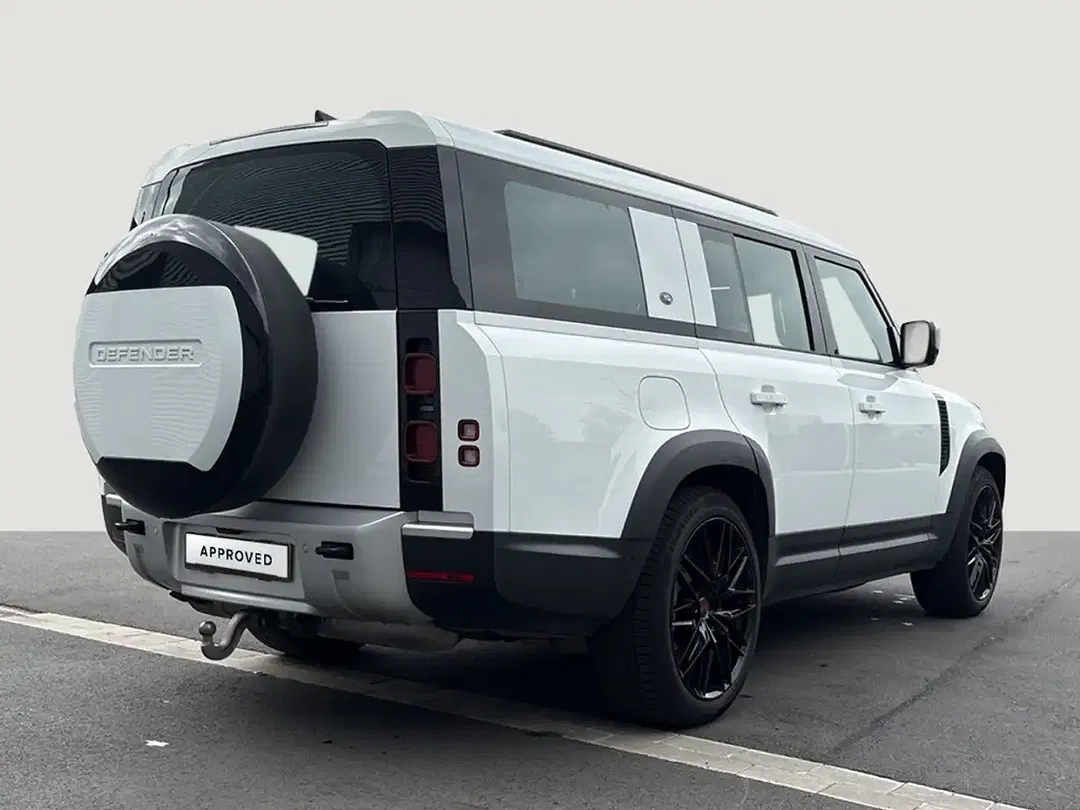 Land Rover Defender - Thumbnail 2