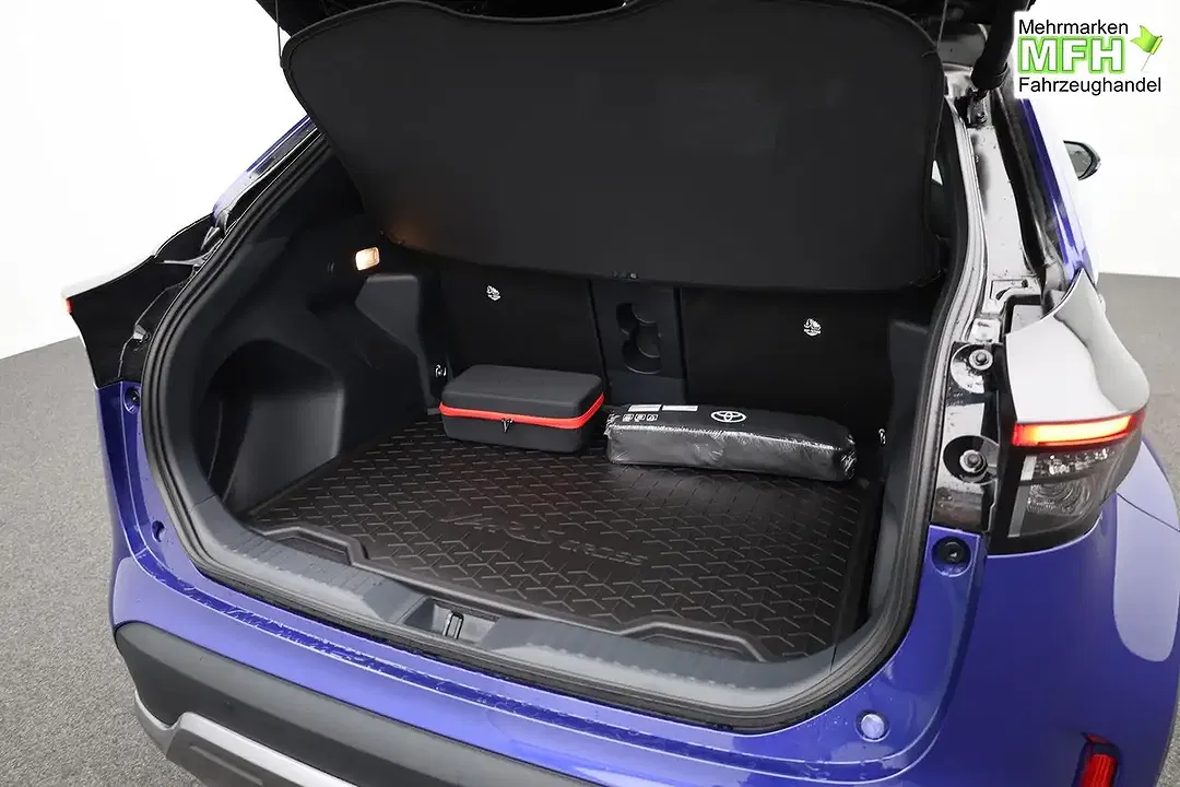 Toyota Yaris - Thumbnail 9