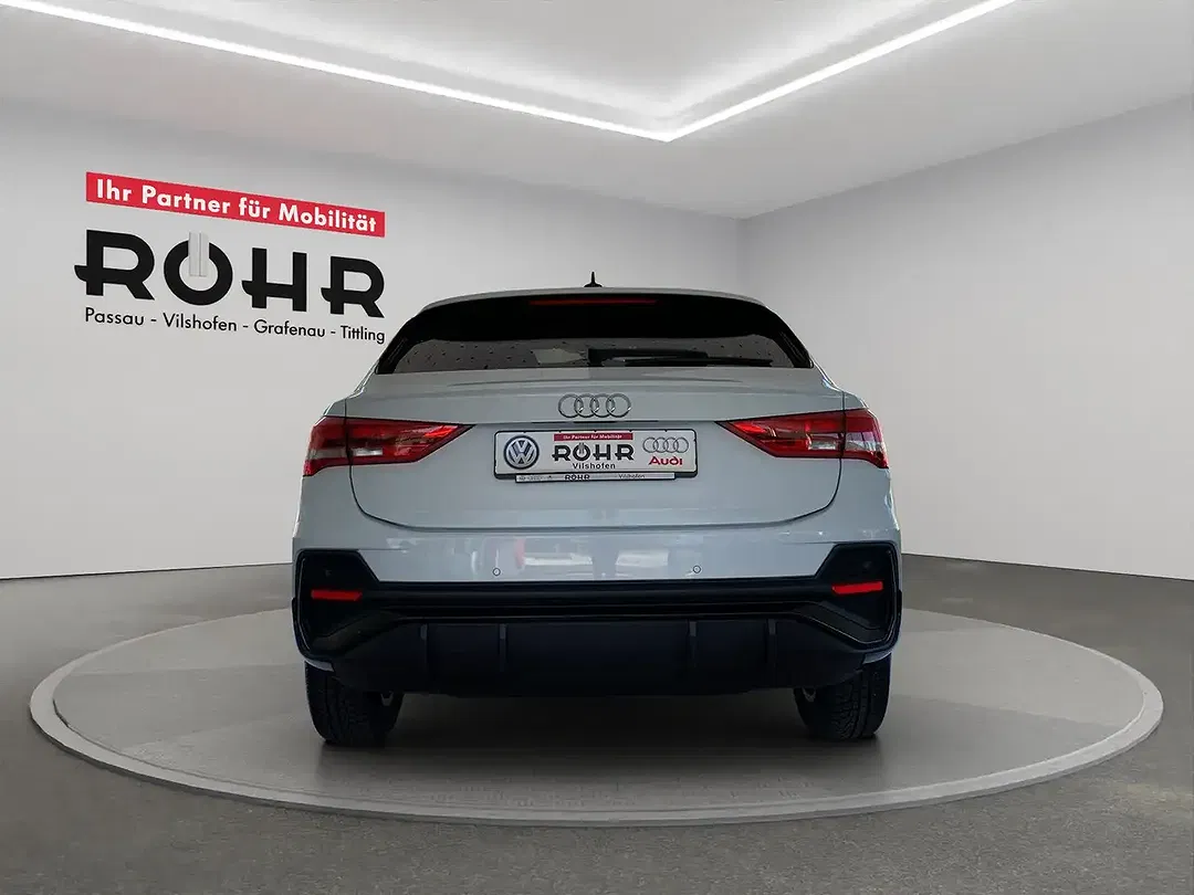 Audi Q3 - Thumbnail 5
