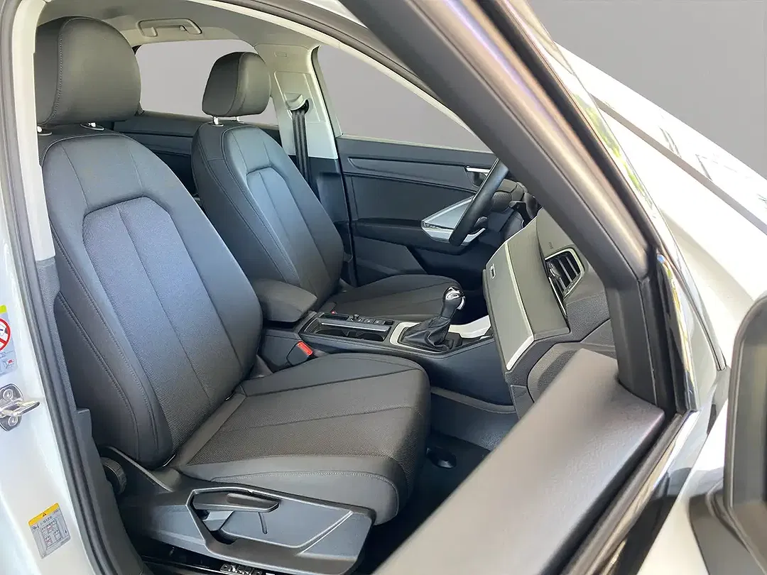 Audi Q3 - Thumbnail 6