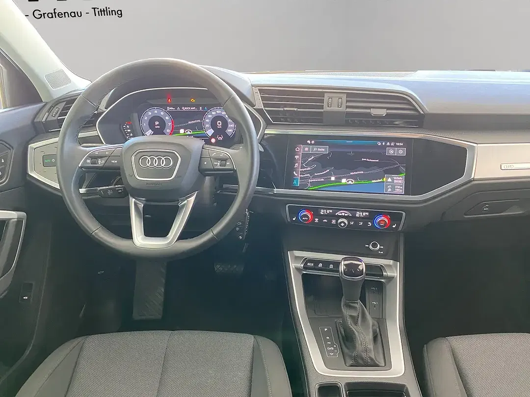 Audi Q3 - Thumbnail 9