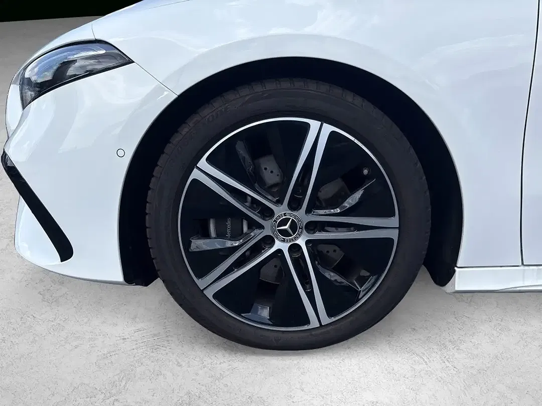 Mercedes-Benz A 220 - Thumbnail 3