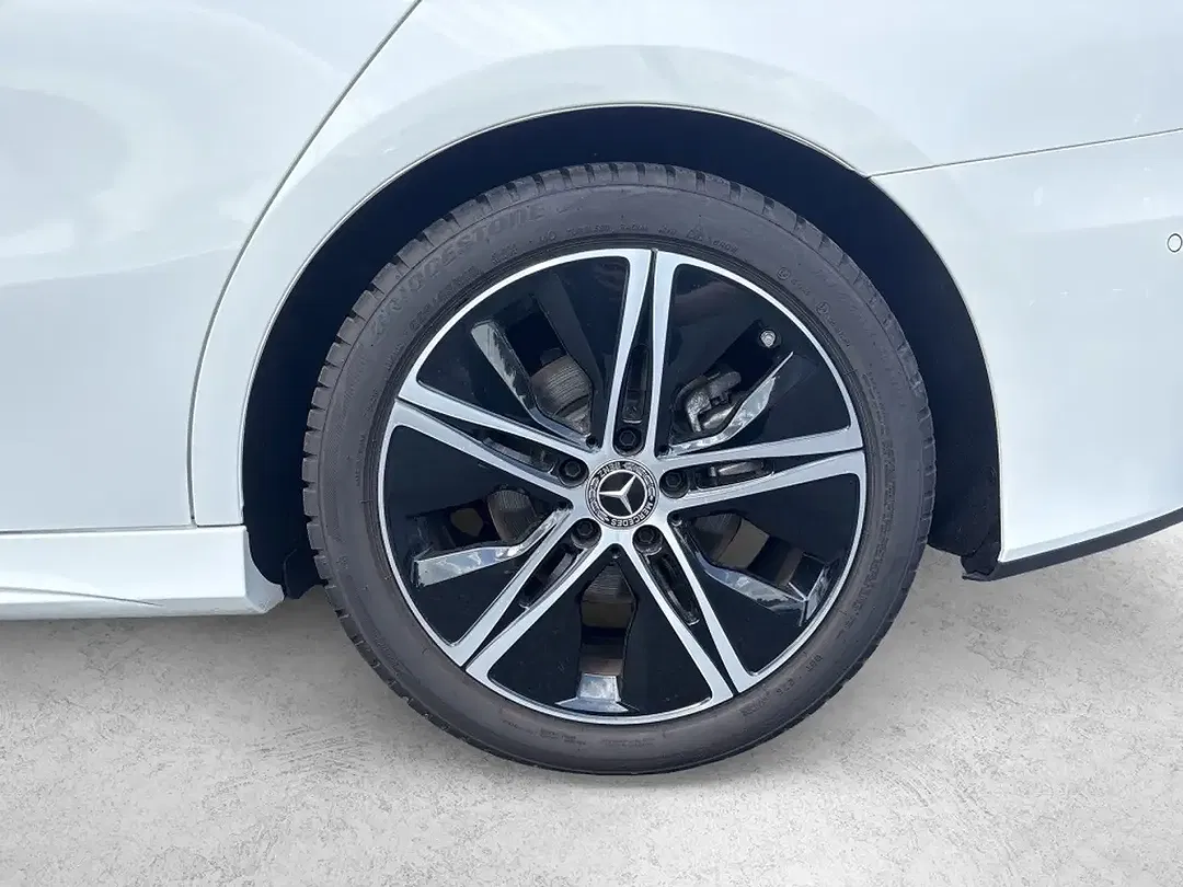 Mercedes-Benz A 220 - Thumbnail 4