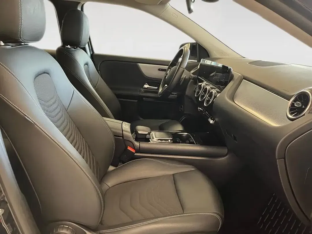 Mercedes-Benz GLA 250 - Thumbnail 10