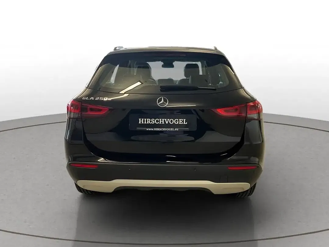 Mercedes-Benz GLA 250 - Thumbnail 6