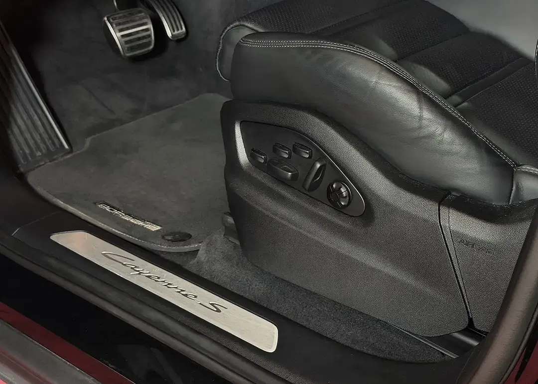Porsche Cayenne - Thumbnail 16