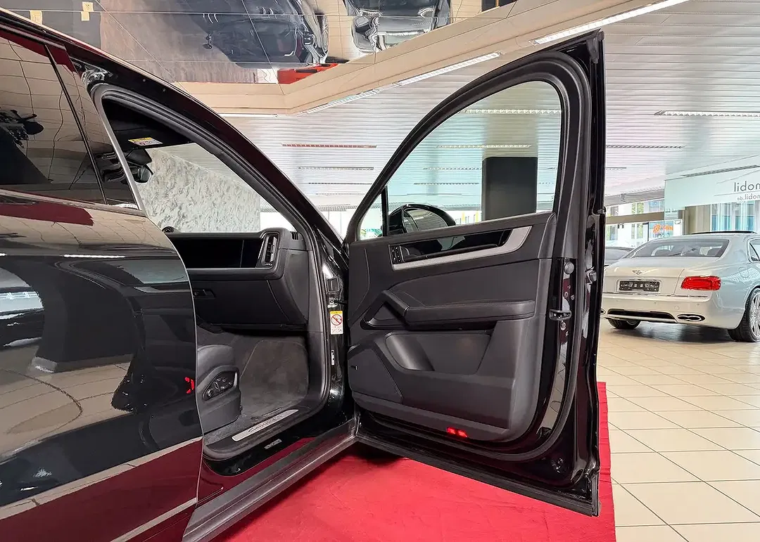 Porsche Cayenne - Thumbnail 33
