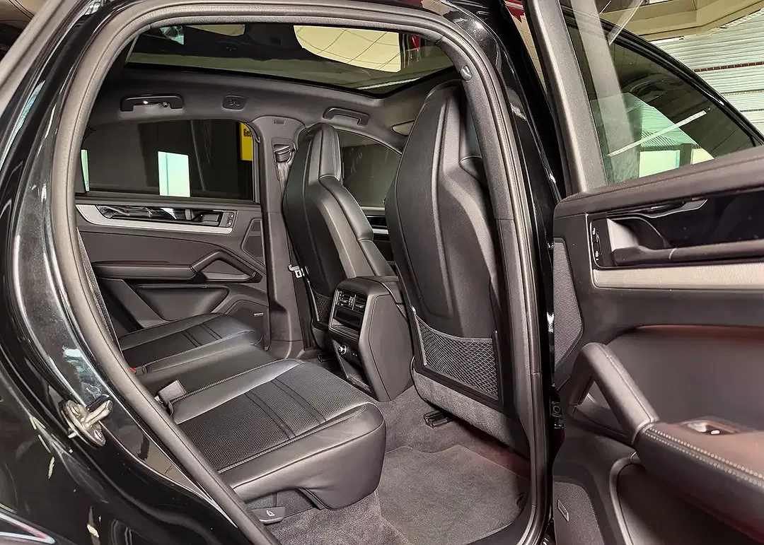 Porsche Cayenne - Thumbnail 37