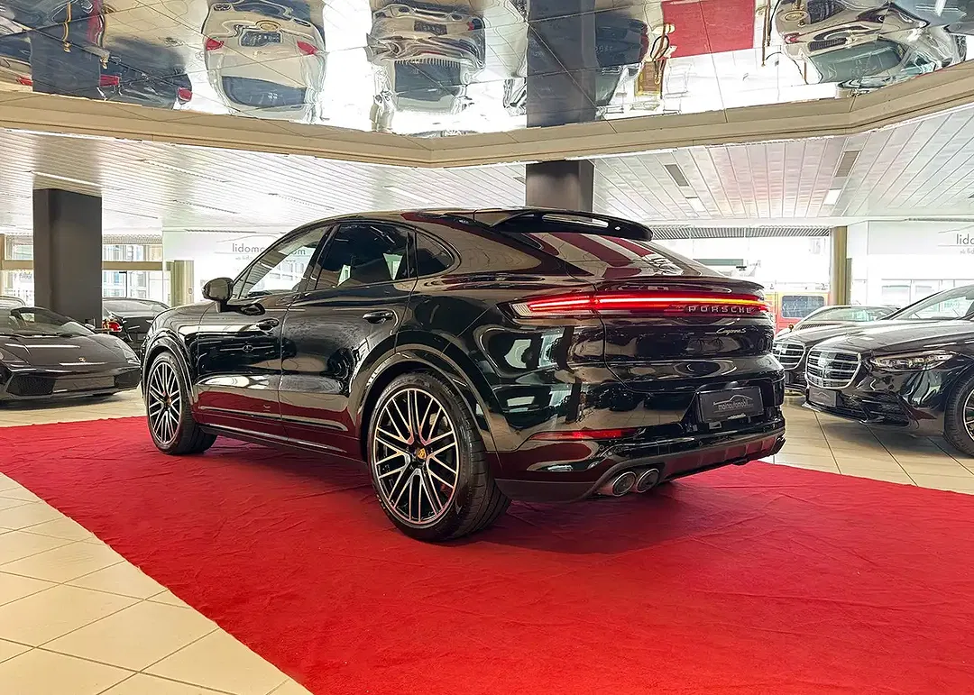 Porsche Cayenne - Thumbnail 6