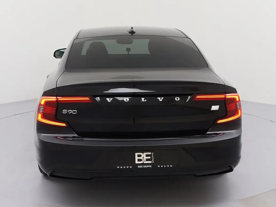 Volvo S90 - Thumbnail 6