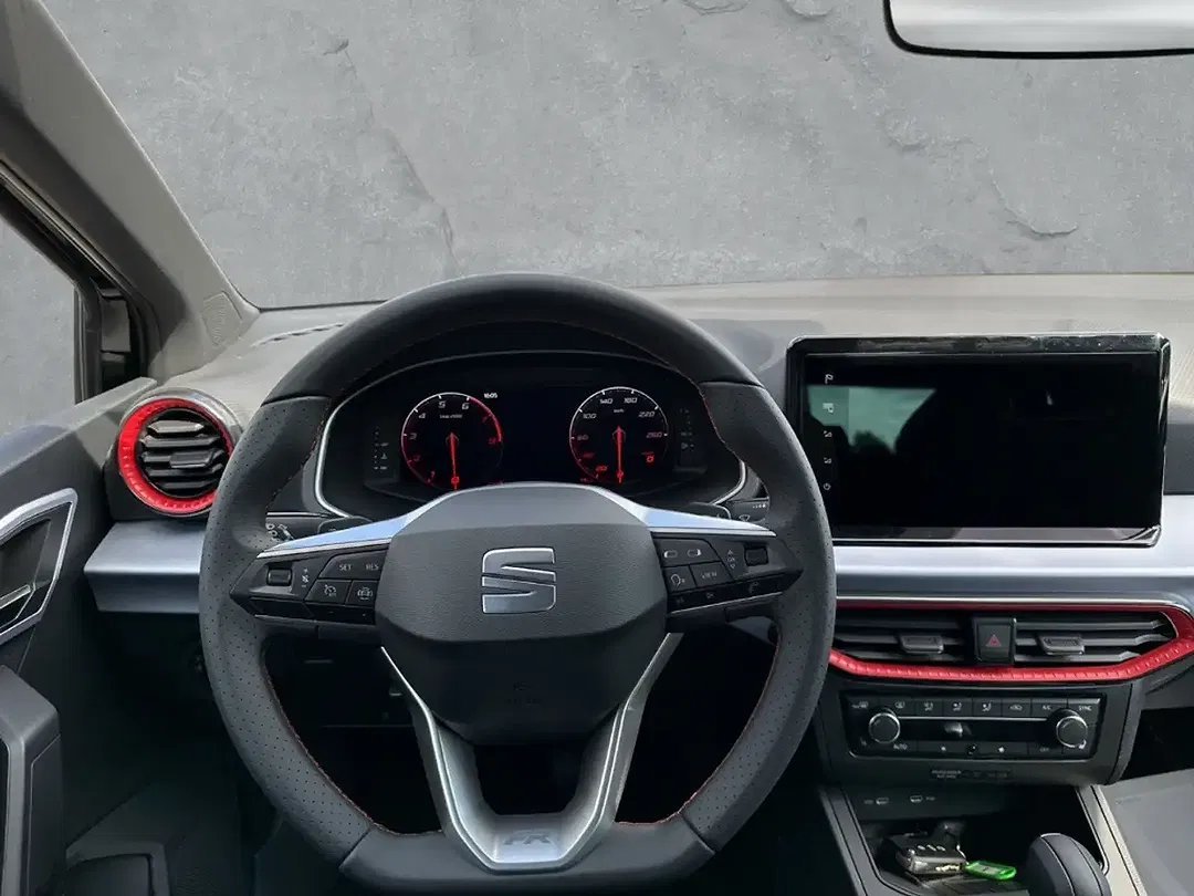 SEAT Ibiza - Thumbnail 12