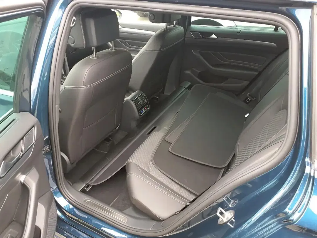 Volkswagen Passat Variant 2.0 TSI R-Line - foto 10