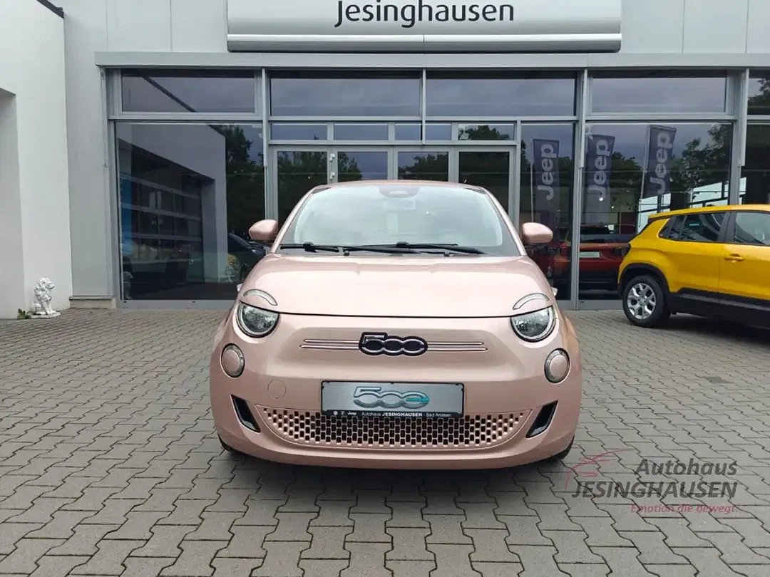 Fiat 500e - Thumbnail 2